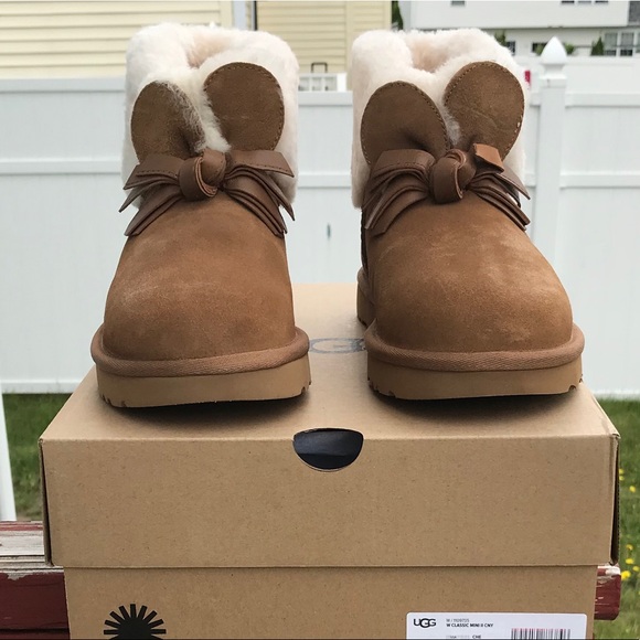 UGG Classic Mini II CNY - Picture 4 of 10